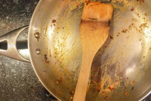 Guía de limpieza para sartenes de teflón: consejos y trucos