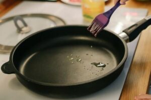Guía para curar una sartén de teflón y prolongar su vida útil