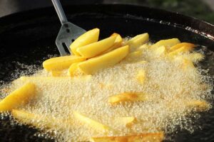 La sartén perfecta para freír las patatas más crujientes