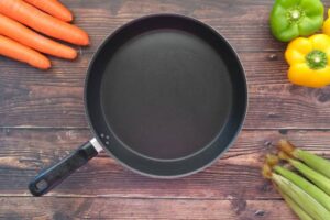 Los mejores trucos para restaurar y prolongar la vida útil de tu sartén antiadherente