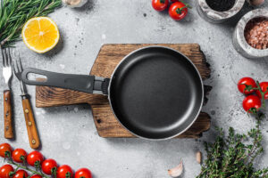 Trucos efectivos para limpiar y mantener tu sartén de cerámica impecable